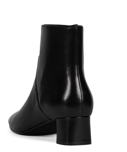 JC perfect black leather boot